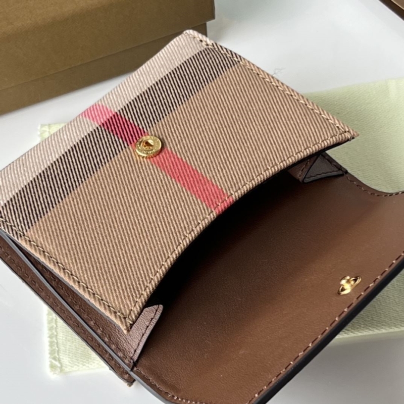 Bv*b*rry wallets